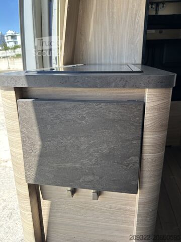 Karavan/karavan aracı Fiat Weinsberg Carabus 600 K | 4 Posti Letto | Completamente Attrezzato