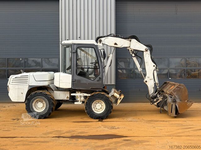 Hjulgrävare Mecalac 12MTX incl. 5 x bucket