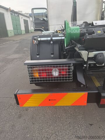 Kablys Fuso Canter 9C18 Abrollkipper HYVA 6 T