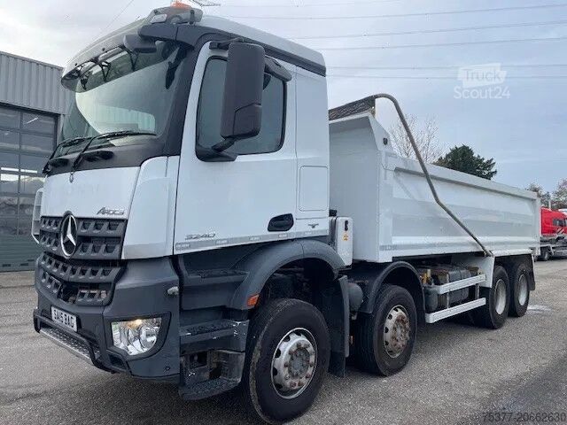 Tipper Mercedes-Benz Actros 3240 8X4,RHD,Edbro Dumper,spring suspens...