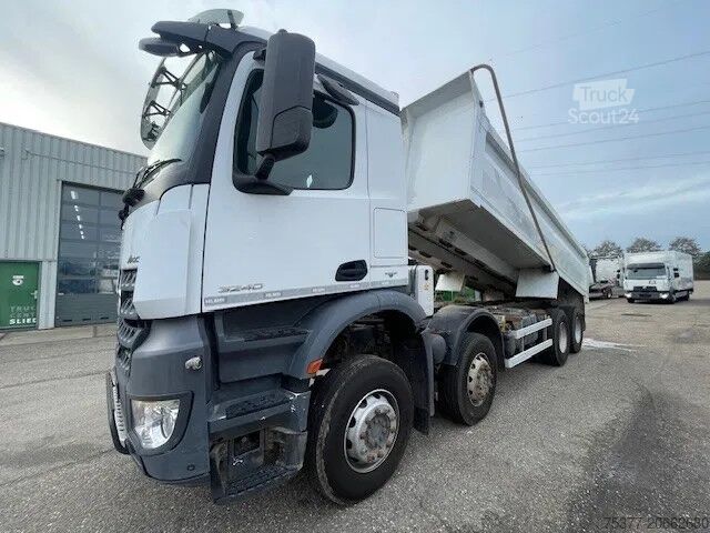 Tipper Mercedes-Benz Actros 3240 8X4,RHD,Edbro Dumper,spring suspens...