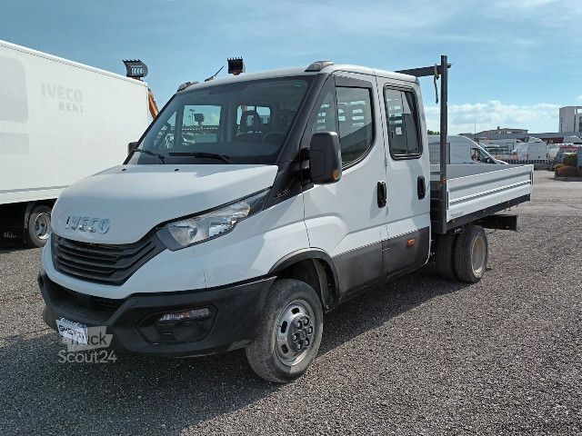 Камион с платформа IVECO 35C14