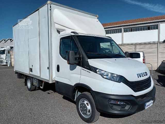 Autocamion cu caroserie tip cutie IVECO 35C14