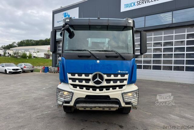 Sklápěcí vůz MERCEDES-BENZ Arocs 3246 8x4 Moser 3S