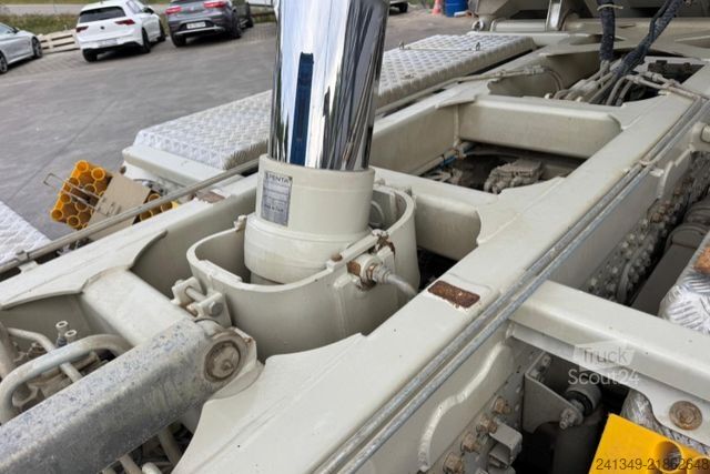 Sklápěcí vůz MERCEDES-BENZ Arocs 3246 8x4 Moser 3S
