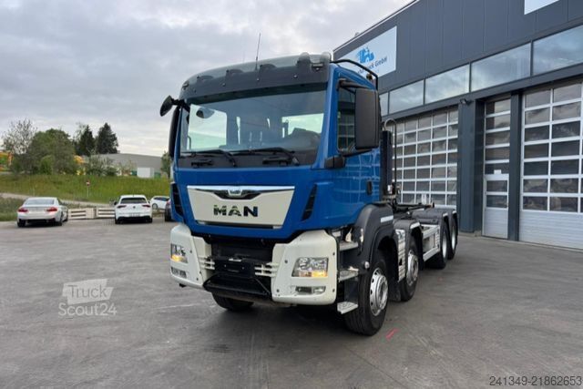 Autocamion cu cârlig pentru containere MAN TGS 35.480 8x4 Hiab 26T