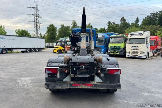 Ruloninė konteinerinė savivartis MAN TGS 35.480 8x4 Hiab 26T