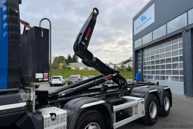 Ruloninė konteinerinė savivartis MAN TGS 35.480 8x4 Hiab 26T
