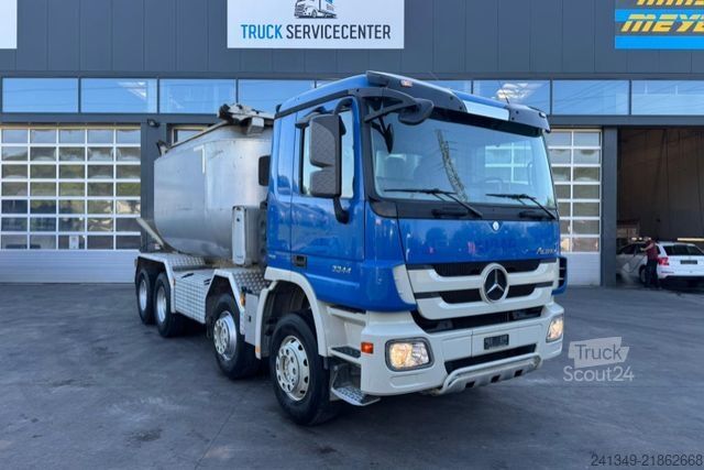 Tovorno vozilo za posebne namene MERCEDES-BENZ Actros 3244 8x4 Moser Thermosilo 17m3