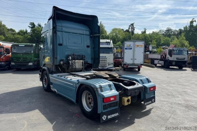 Standart çekici ünitesi SCANIA R520 V8 4x2