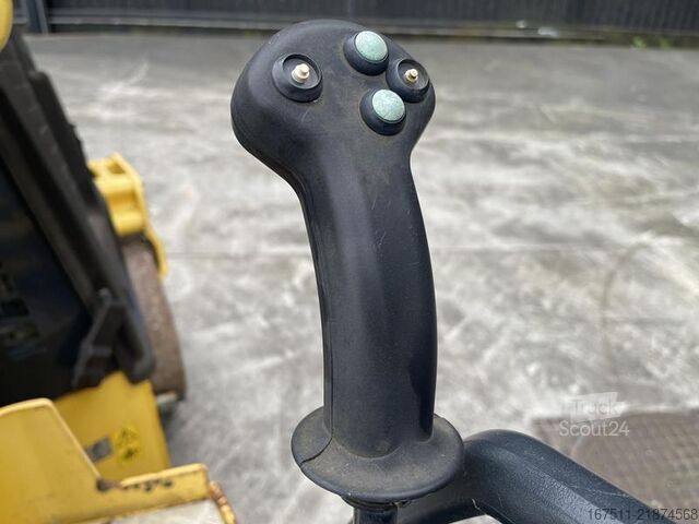 Rolo Bomag BW 100 ADM-5