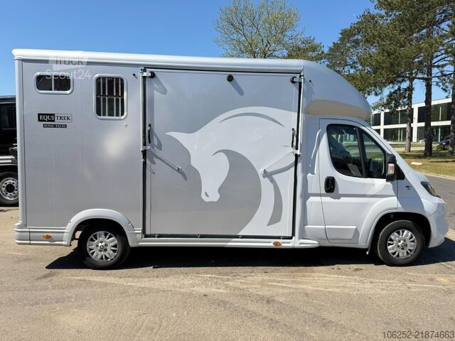 Pferdetransport Peugeot Equi-Trek Sonic SW35P HORSE TRUCK (2) PAARDENCA...