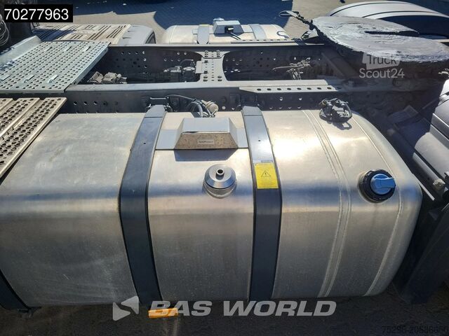 Standard tractor Mercedes Actros 1851 Actros 4X2 BigSpace 2x Tanks