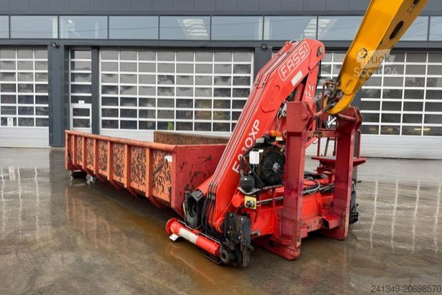 شاحنة نقل مخصصة Fassi FASSI | F210/5 Greiferleitung Hakenpalette