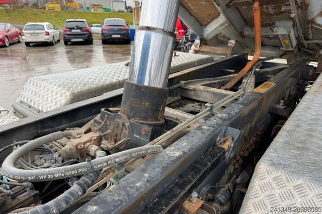 Tovornjak prekucnik SCANIA P400 6x4 2S Kipper Bordmatik AHK