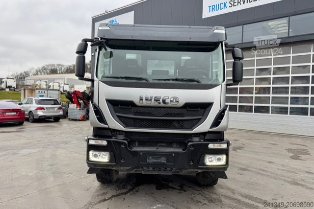 Camión volquete IVECO 500 8x4 Kipper Bordmatik