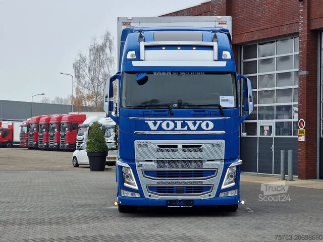 حقيبة سفر Volvo FH 13.460 Globetrotter XL 4x2 - Box with side d...