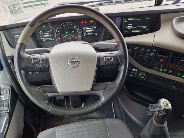 حقيبة سفر Volvo FH 13.460 Globetrotter XL 4x2 - Box with side d...