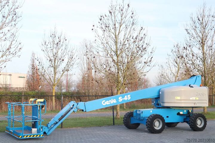 Teleskopisk plattform Genie S-45 | 15.7 METER | 227 KG | GOOD CONDITION