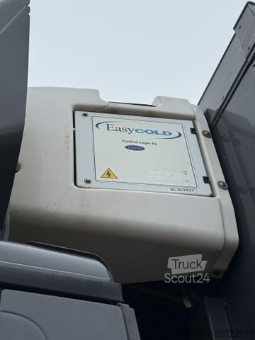 Chladírenský vůz MAN TGM 18.290 Carrier SUPRA950MT*3Kammer*LBW2t*8m