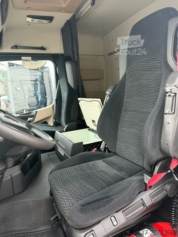 Gefahrgut LKW MERCEDES-BENZ 1843 LS Actros ADR Retarder ACC