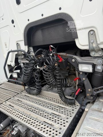 Gefahrgut LKW MERCEDES-BENZ 1843 LS Actros ADR Retarder ACC