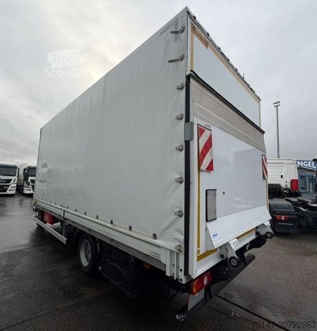 Plachtová dodávka FUSO 7C18 Schiebeplane LBW BÄR