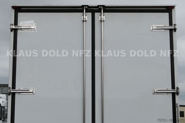 Furgoneta frigorífica MERCEDES-BENZ Atego 823 Kühlkoffer Blumenstransport Euro 6