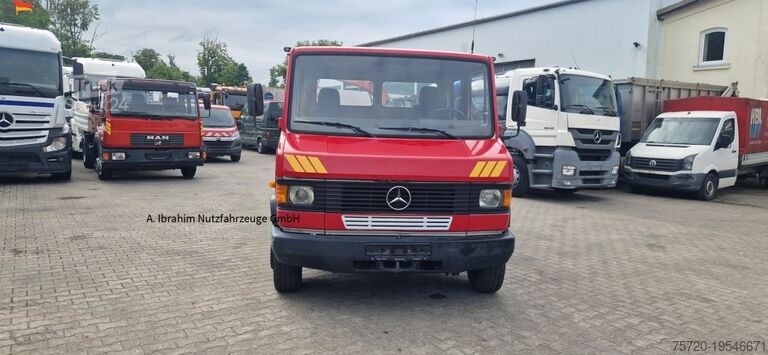 Three-way tipper van Mercedes-Benz 611 D  Meiller Kipper Tüv 2026