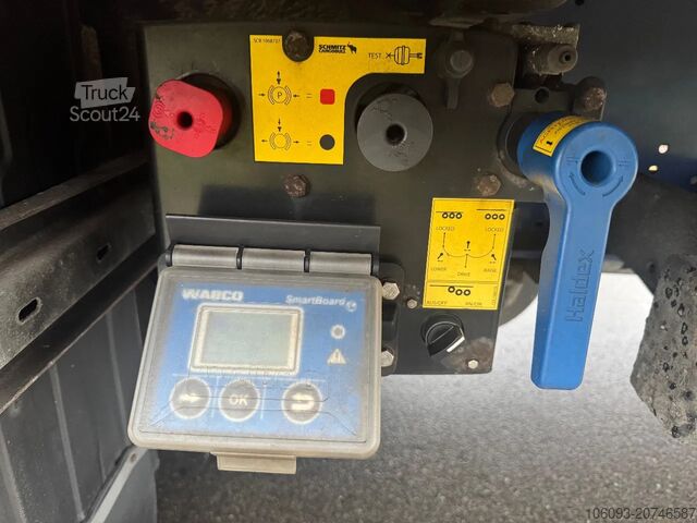 Sliding tarpaulins Schmitz Cargobull 3-ass schuifzeilen oplegger,  Kooiaapaansl,  He...