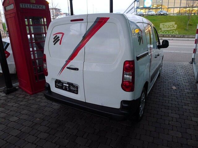 Aangepaste bestelwagen Peugeot Partner 3-Sitzer