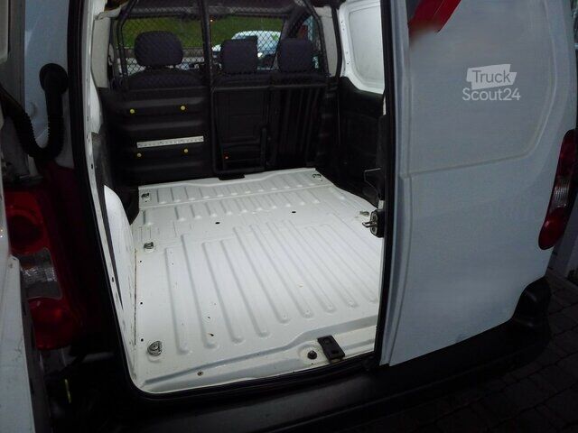Aangepaste bestelwagen Peugeot Partner 3-Sitzer