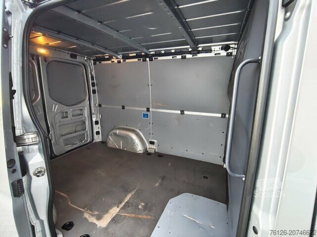 Slēgtais furgons Mercedes-Benz Sprinter 214 CDI L1H1 AHZV+NAVI+MBUX+DAB+