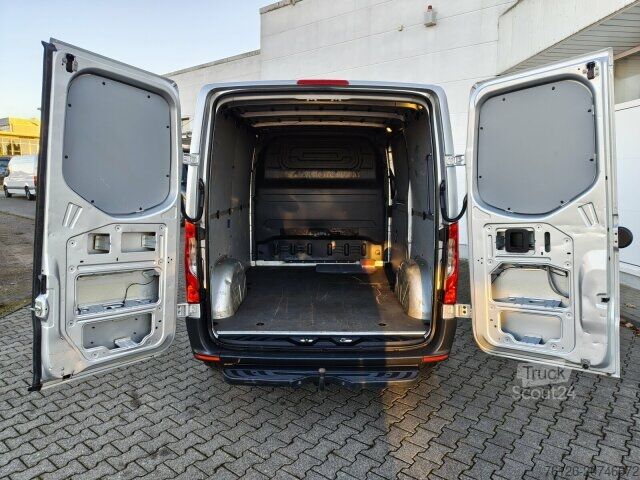 Slēgtais furgons Mercedes-Benz Sprinter 214 CDI L1H1 AHZV+NAVI+MBUX+DAB+