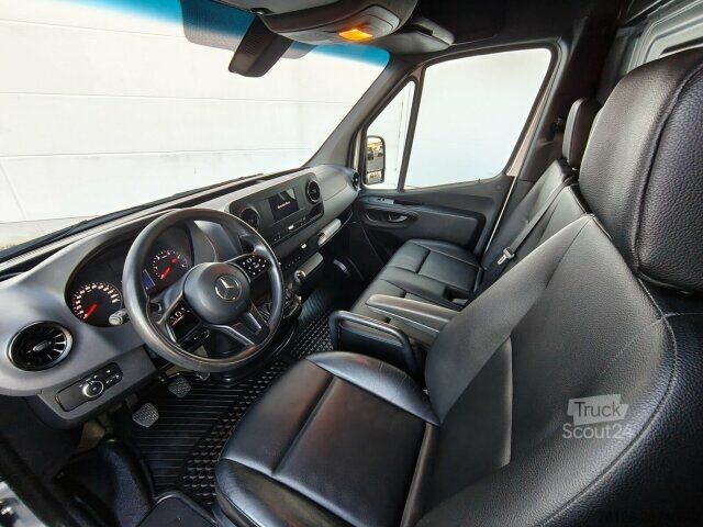 Slēgtais furgons Mercedes-Benz Sprinter 214 CDI L1H1 AHZV+NAVI+MBUX+DAB+