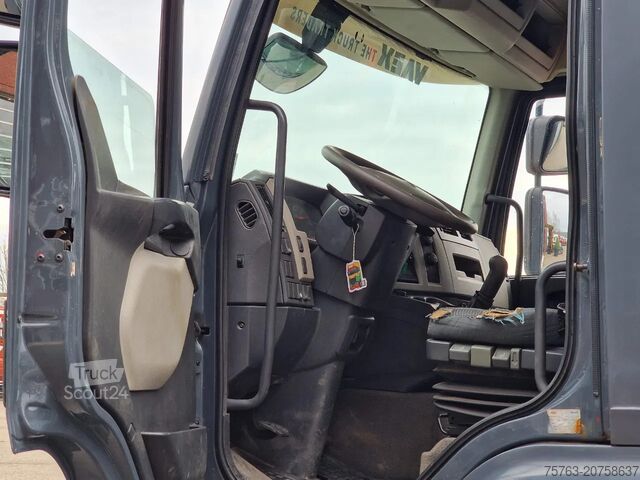 Autotransportieris Volvo FL 240 - 4x2 - Manual gearbox - Flatbed / Car t...