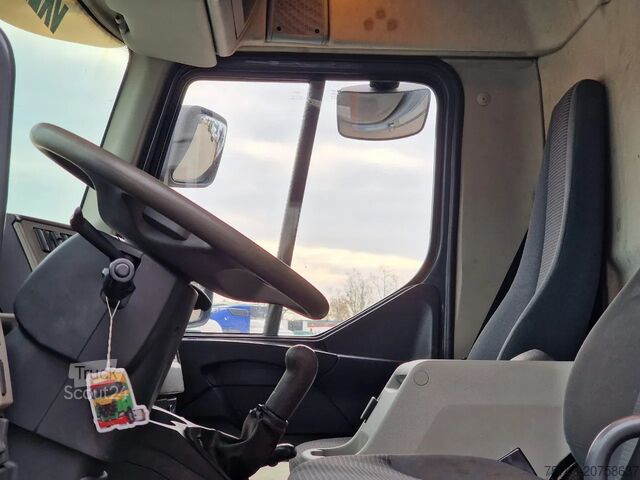 Autotransportieris Volvo FL 240 - 4x2 - Manual gearbox - Flatbed / Car t...