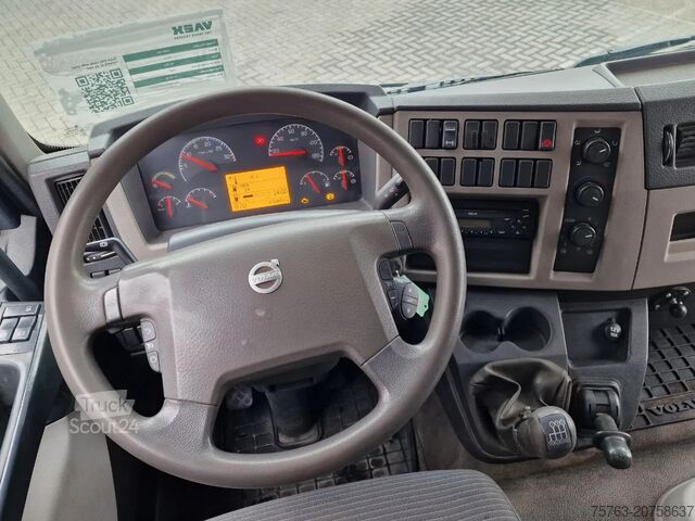 Autotransportieris Volvo FL 240 - 4x2 - Manual gearbox - Flatbed / Car t...