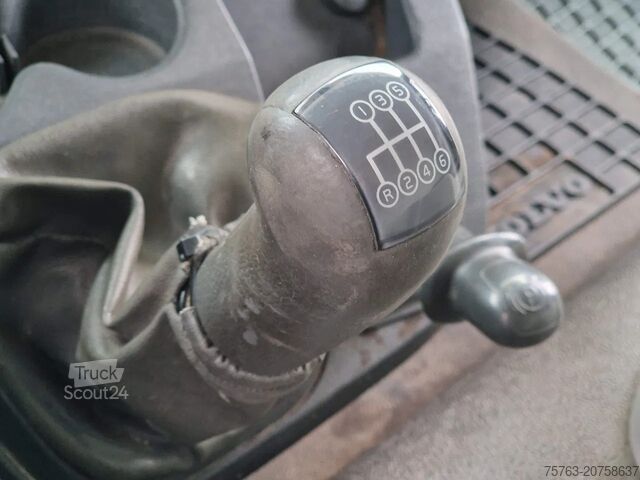 Autotransportieris Volvo FL 240 - 4x2 - Manual gearbox - Flatbed / Car t...