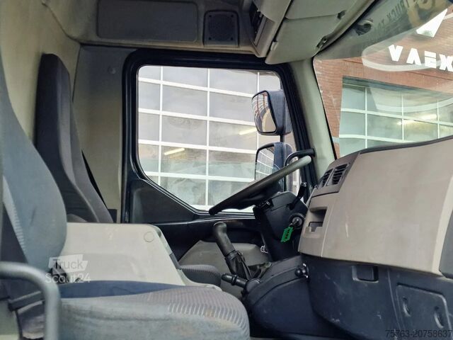 Autotransportieris Volvo FL 240 - 4x2 - Manual gearbox - Flatbed / Car t...