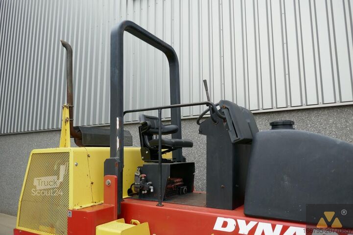 Κύλινδρος ελαστικών Dynapac CP142