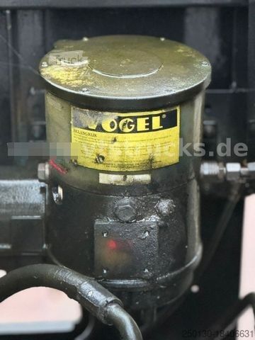 Полуремарке PACTON T3 Roll Kran Auflieger Hiab 130R Lift/Lenk/Lenk