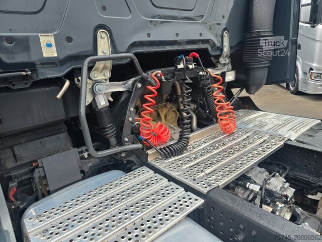 Стандартный седельный тягач MERCEDES-BENZ ACTROS 1848 * GIGA SPACE * MASSAGE * ACC * LEDER