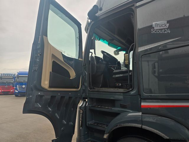 Стандартный седельный тягач MERCEDES-BENZ ACTROS 1848 * GIGA SPACE * MASSAGE * ACC * LEDER