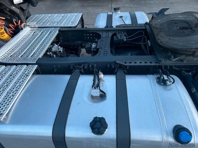 Стандартный седельный тягач MERCEDES-BENZ ACTROS 1842 * MOTORSCHADEN * VOLLLUFT * PARKCOOL