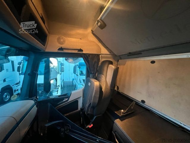 Стандартный седельный тягач MERCEDES-BENZ ACTROS 1842 * MOTORSCHADEN * VOLLLUFT * PARKCOOL