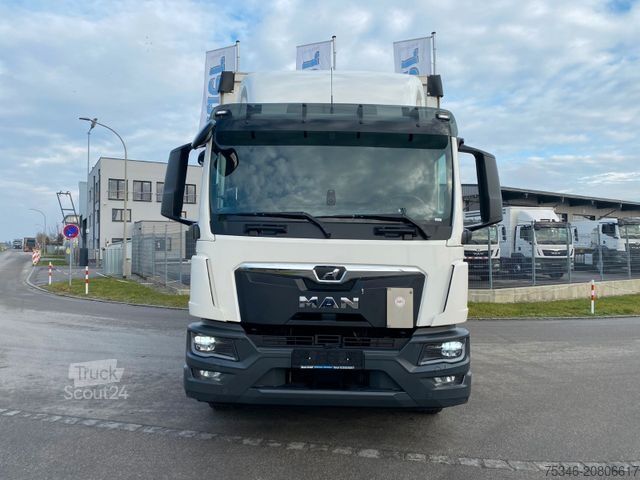 Camion plateau avec bâche MAN TGM18.290/LL/Pritsche7,25m/2xSchiebeplane/LBW2To
