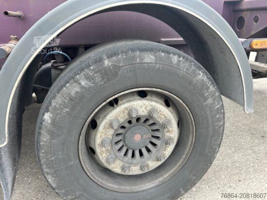 Náves s výmennou nadstavbou  M&V CHASSIS LIFTACHSE MITTE-HECKAUSSCHUB