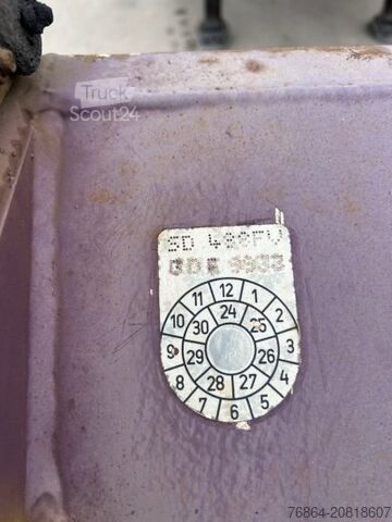 Náves s výmennou nadstavbou  M&V CHASSIS LIFTACHSE MITTE-HECKAUSSCHUB