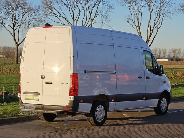 Karavan z visoko streho MERCEDES-BENZ SPRINTER 317 L2H2 Mbux RWD!